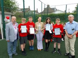 Trophy Presentation to Quiz Team